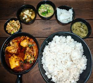 Local chicken curry Combo