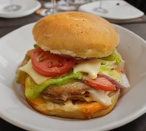 Makhani Special Burger
