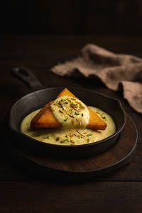 Shahi Tukda With Rabri