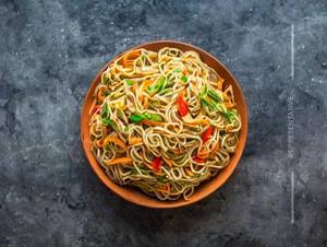 Hakka noodles
