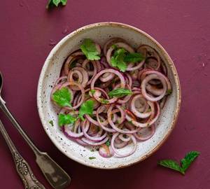 Onion salad