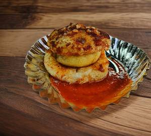 Butter masala vada pav