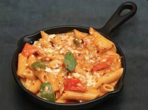 Mix sauce pasta