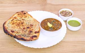 Aloo Kulcha 2 Pcs with Chola
