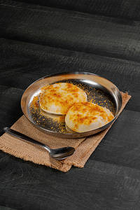 Ghee Podi Idli (2pc)