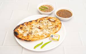 Paneer Kulcha 2 Pcs with Chola
