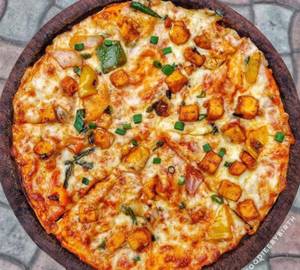 Veg and paneer pizza
