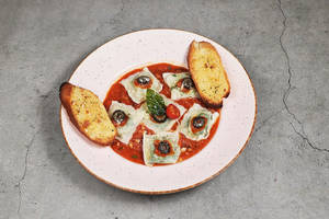 Spinach Ricotta Cheese Ravioli Pasta