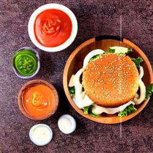Paneer chaowmin burger