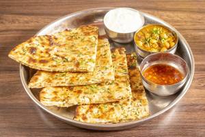 Special amritsari kulcha [king size]