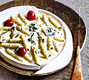 Alfredo pasta white sauce