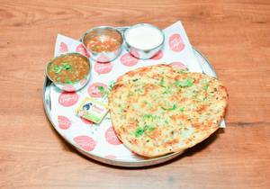 Special amritsari kulcha thali