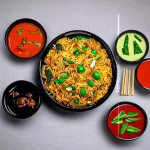 Veg hakka rice