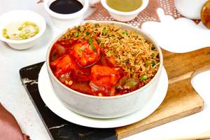 Fried Rice With Chilly Paneer Gravy