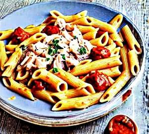 Chicken red sauce pasta