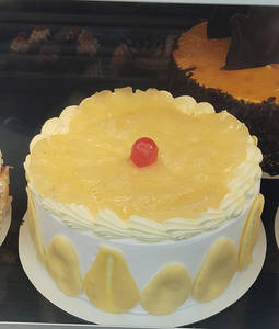 Premium Pineapple Cake