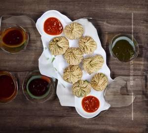 Veg Momos Kurkure