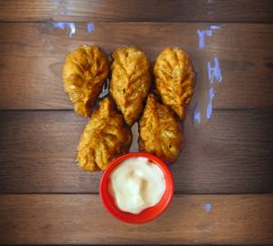 Fried paneer momos [8 pieces]