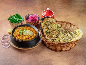 Chola + Kulcha
