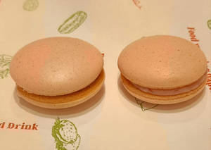 Strawberry Og Eggless Macaron [25 Gm]