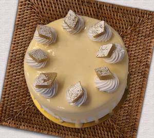 Kaju Katli Cake 500 Gm