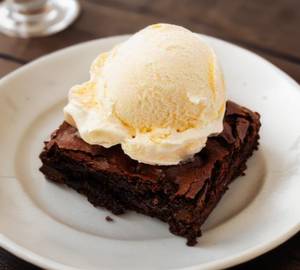 Brownies With Ice Cream 150Gm