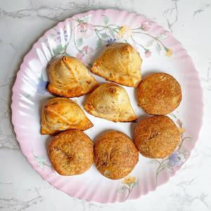 5 Pc Samosa Chutney & 5 Pc Kachori Chutney