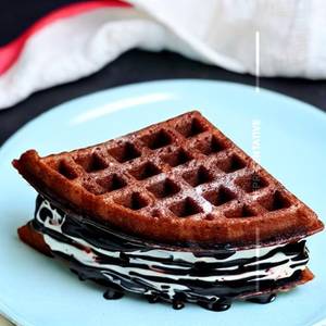 Oreo Crunch Waffle
