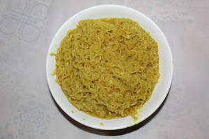 Veg schezwan maggi