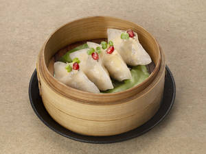 Chilli Cheese And Water Chestnut Dumplings
