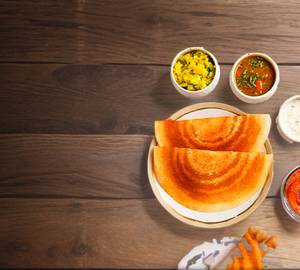 Karam Onion Egg Dosa