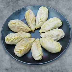 Paneer Steamed Momos (8 Pcs)
