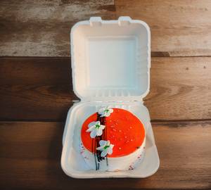 Eggless Butterscotch bento cake