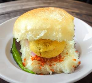 Regular vadapav