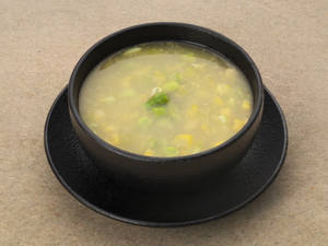 Creamy Edamame & Asparagus Soup