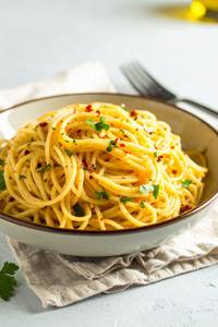 Chilli garlic noodles