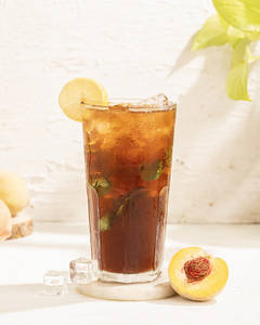 Fresh Peach Iced Tea