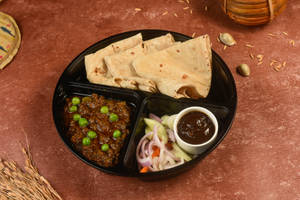Hurohuri Laal Keema Roti Combo