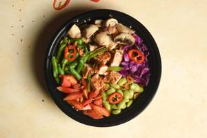 Spicy Thai Edamame Noodle Bowl