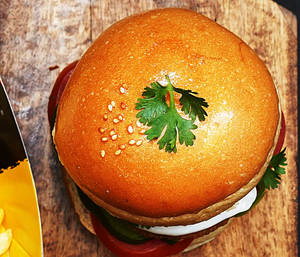 Veg Aloo Tikki Burger