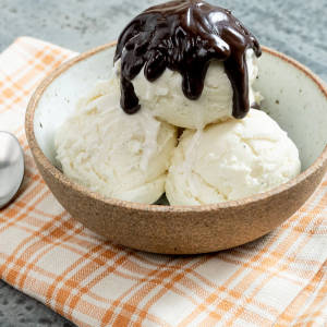 Vanilla Ice Cream With Chocolate