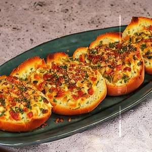 Stuffed garlic