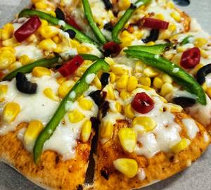 Cheeseyy corn pizza