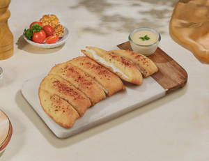 Say Cheese Garlic Bread + Cheesy Dip