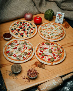 Set Of 4 Veggies Table Pizza Meal