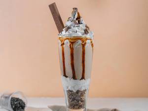 Krazy Kit Kat Ice Cream Freak Shake - (300 Ml)