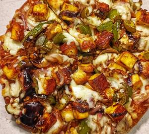 Bbq paneer pizza