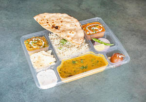 Punjabi Pack Thali With Tandoori Roti