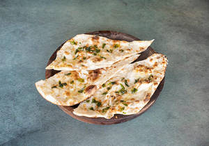 Butter Garlic Methi Naan