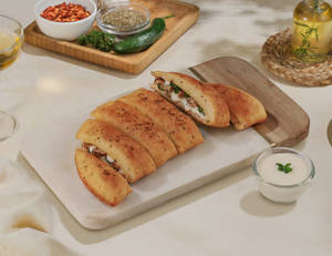 Cheesy Chicken Garlic Bread + Cheesy Dip
